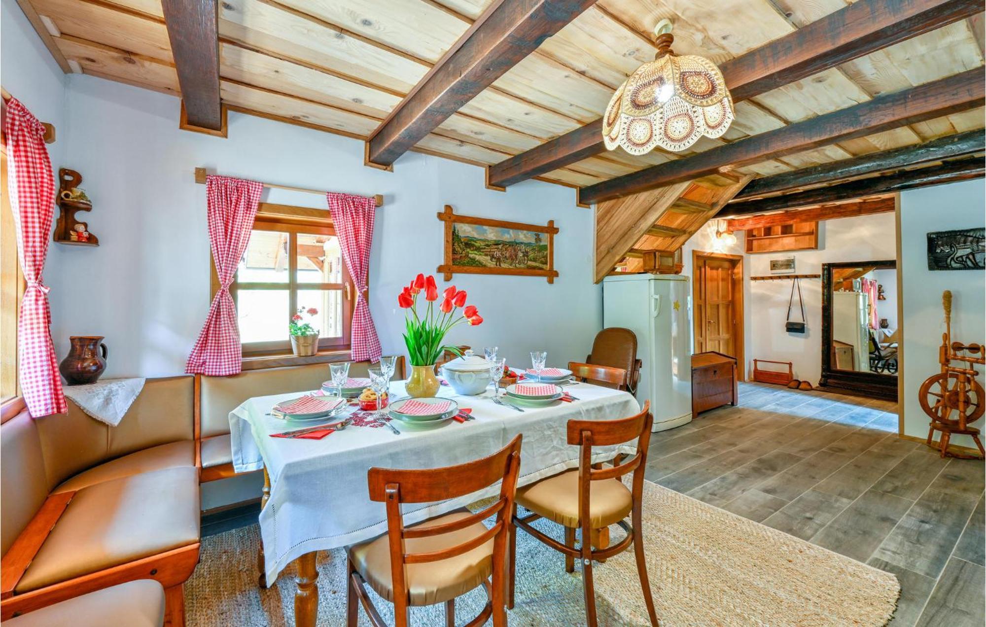 Pet Friendly Home In Varazdin Breg With Jacuzzi Exterior photo