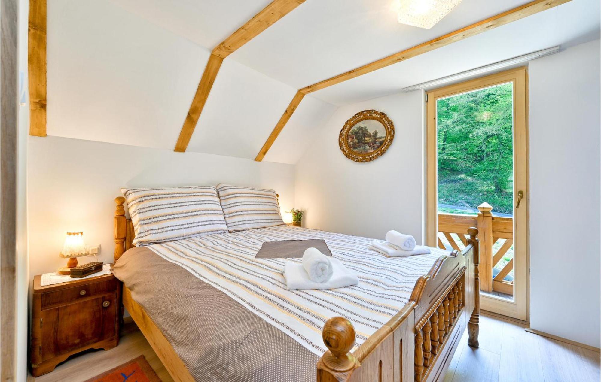 Pet Friendly Home In Varazdin Breg With Jacuzzi Exterior photo