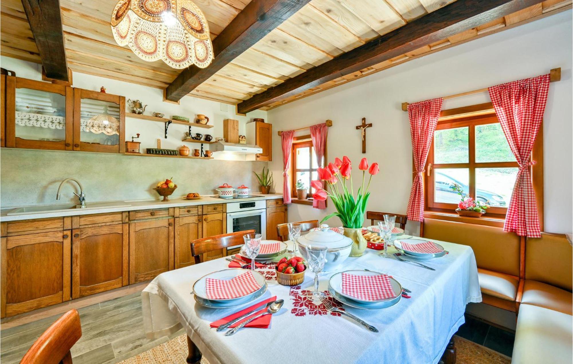 Pet Friendly Home In Varazdin Breg With Jacuzzi Exterior photo